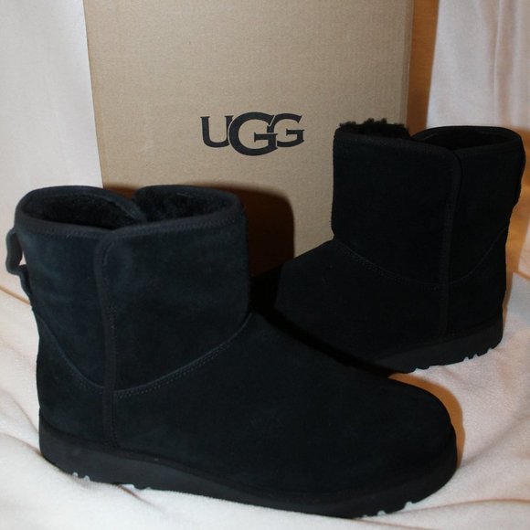 NIB UGG MINI SUEDE SHEARLING LINED ANKLE BOOTIES BOOTS‎ BLACK - Picture 1 of 11